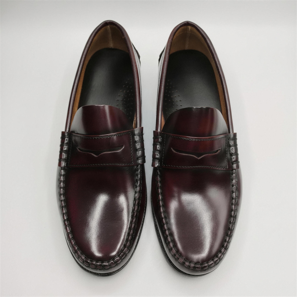 Par de zapatos castellanos burdeos de piel para hombre